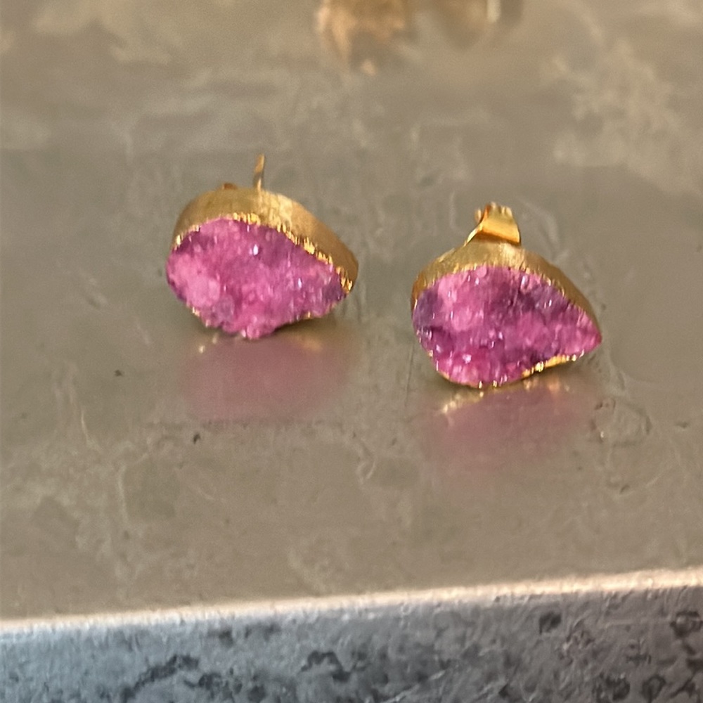Pair druzy pink and gold plated teardrop shaped posts pierced earrings